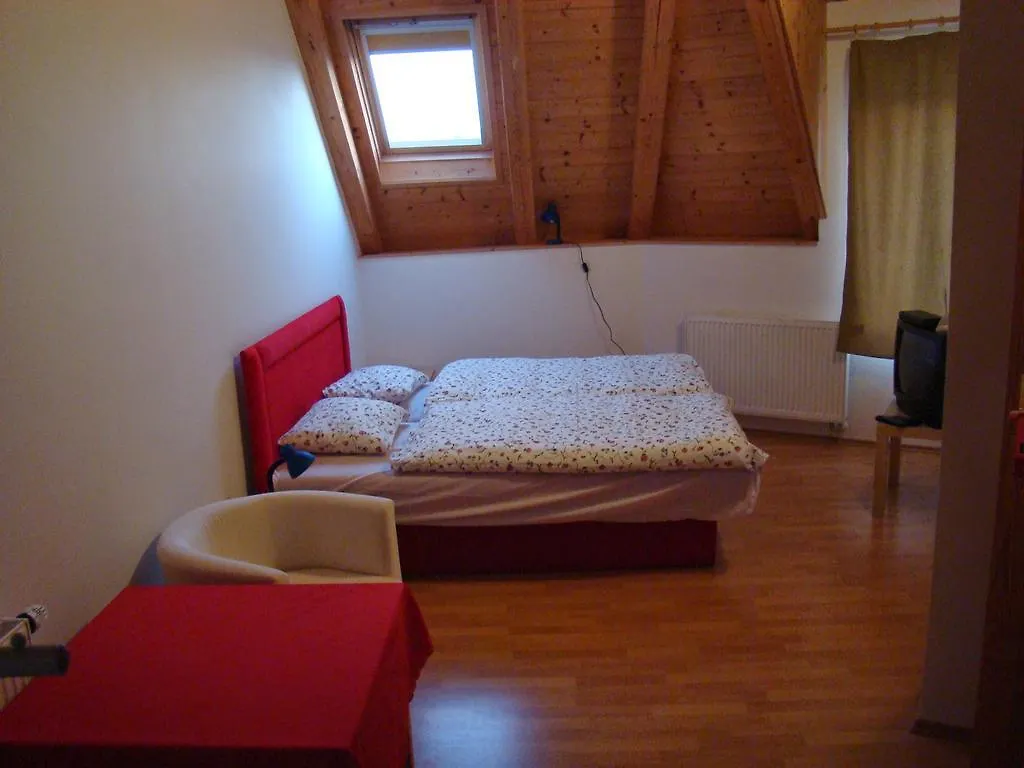 Pension Charlie Prague Retro-Modern Design 3*,  جمهورية التشيك