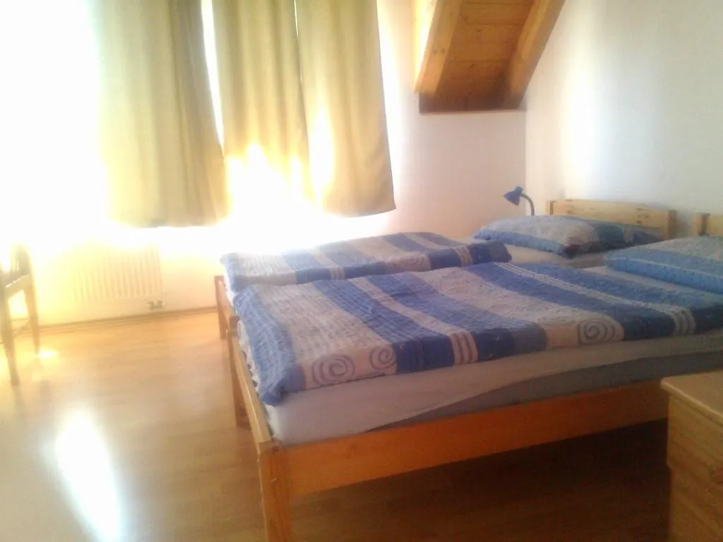 Pension Charlie Prague Retro-Modern Design بيت ضيافة